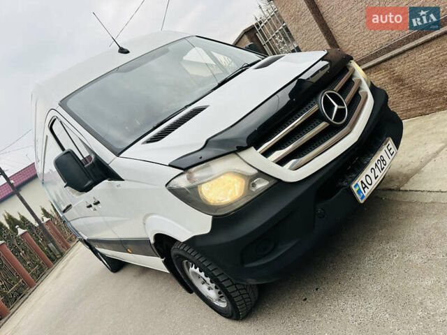 Белый Мерседес Sprinter, объемом двигателя 2.1 л и пробегом 330 тыс. км за 18700 $, фото 85 на Automoto.ua