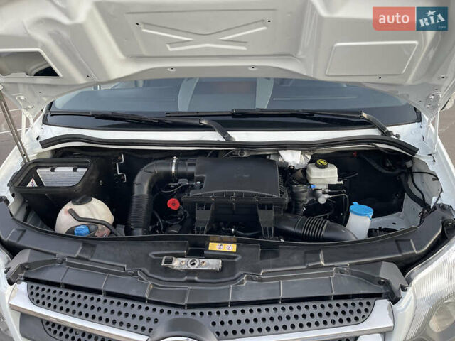 Белый Мерседес Sprinter, объемом двигателя 2.2 л и пробегом 320 тыс. км за 20900 $, фото 41 на Automoto.ua