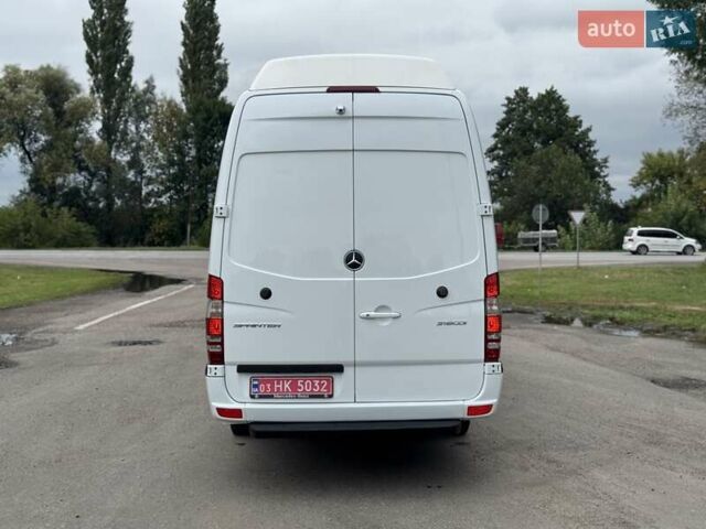 Белый Мерседес Sprinter, объемом двигателя 2.2 л и пробегом 283 тыс. км за 23000 $, фото 82 на Automoto.ua