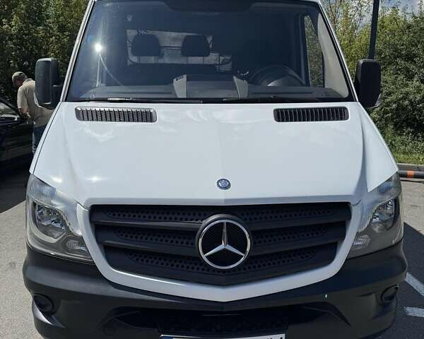 Белый Мерседес Sprinter, объемом двигателя 2.14 л и пробегом 15 тыс. км за 30000 $, фото 27 на Automoto.ua