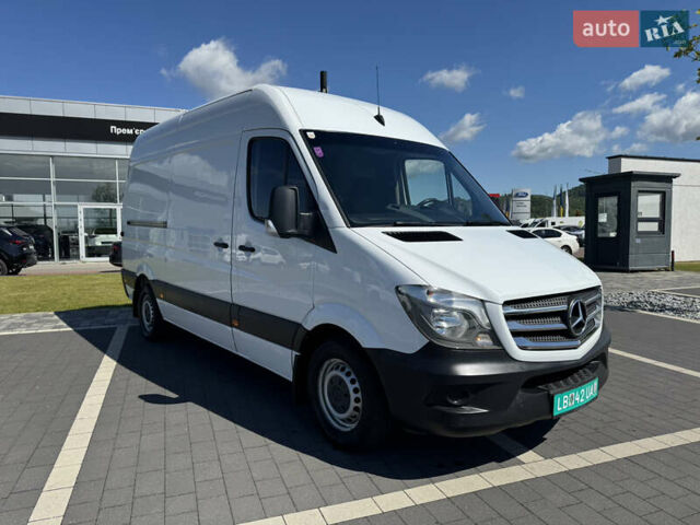 Белый Мерседес Sprinter, объемом двигателя 2.2 л и пробегом 370 тыс. км за 17700 $, фото 2 на Automoto.ua