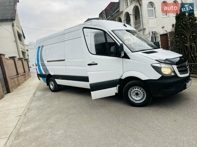 Белый Мерседес Sprinter, объемом двигателя 2.1 л и пробегом 330 тыс. км за 18700 $, фото 116 на Automoto.ua