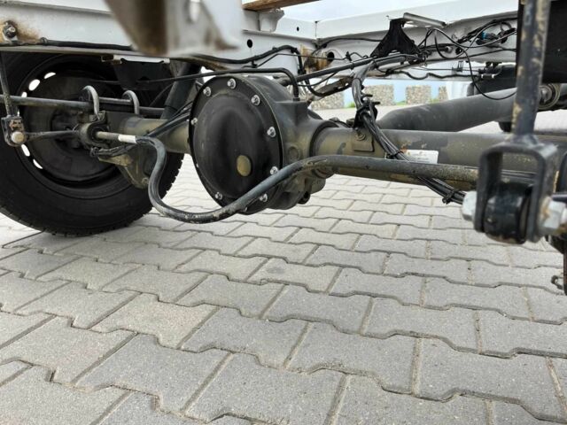 Белый Мерседес Sprinter, объемом двигателя 2.1 л и пробегом 146 тыс. км за 17500 $, фото 4 на Automoto.ua