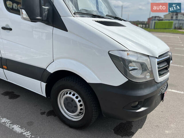 Белый Мерседес Sprinter, объемом двигателя 2.2 л и пробегом 320 тыс. км за 22400 $, фото 17 на Automoto.ua