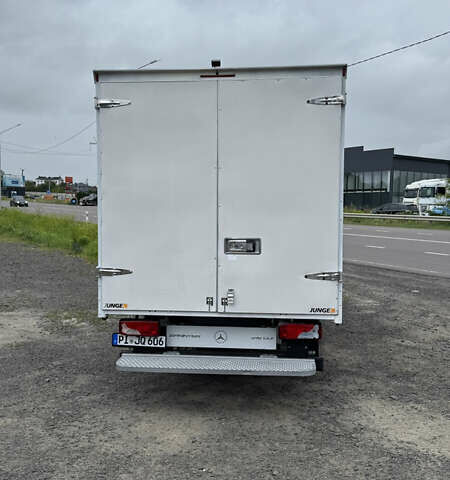 Белый Мерседес Sprinter, объемом двигателя 2.2 л и пробегом 250 тыс. км за 17199 $, фото 10 на Automoto.ua