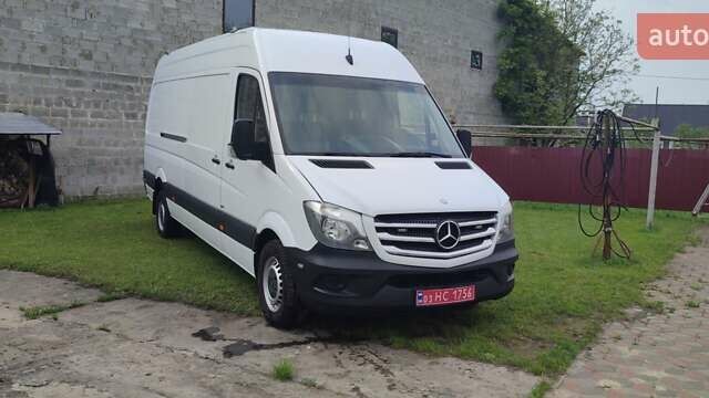 Белый Мерседес Sprinter, объемом двигателя 3 л и пробегом 234 тыс. км за 29000 $, фото 1 на Automoto.ua