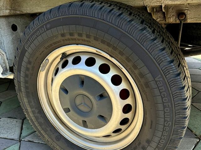 Білий Мерседес Sprinter, об'ємом двигуна 2.1 л та пробігом 176 тис. км за 17400 $, фото 8 на Automoto.ua