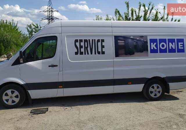 Белый Мерседес Sprinter, объемом двигателя 3 л и пробегом 300 тыс. км за 26850 $, фото 2 на Automoto.ua