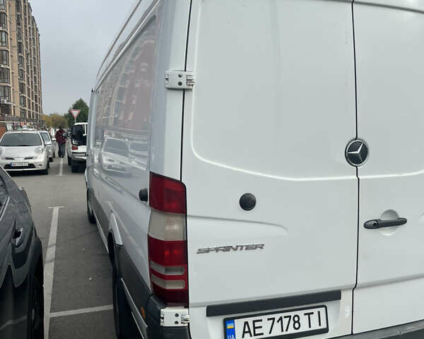 Білий Мерседес Sprinter, об'ємом двигуна 2.14 л та пробігом 398 тис. км за 16000 $, фото 5 на Automoto.ua