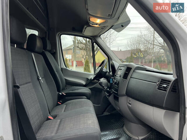 Белый Мерседес Sprinter, объемом двигателя 2.2 л и пробегом 349 тыс. км за 19900 $, фото 17 на Automoto.ua