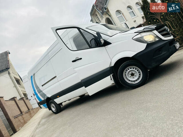 Белый Мерседес Sprinter, объемом двигателя 2.1 л и пробегом 330 тыс. км за 18700 $, фото 160 на Automoto.ua