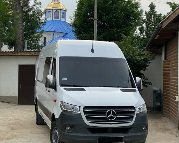 Белый Мерседес Sprinter, объемом двигателя 2.2 л и пробегом 520 тыс. км за 26500 $, фото 3 на Automoto.ua