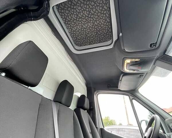 Белый Мерседес Sprinter, объемом двигателя 2.14 л и пробегом 282 тыс. км за 19500 $, фото 18 на Automoto.ua