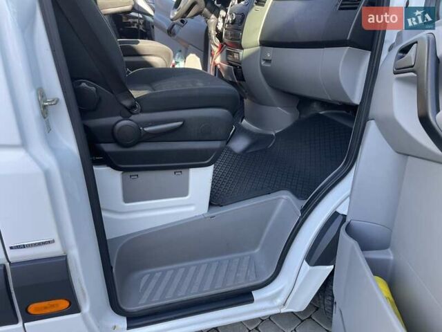 Белый Мерседес Sprinter, объемом двигателя 3 л и пробегом 517 тыс. км за 31800 $, фото 11 на Automoto.ua