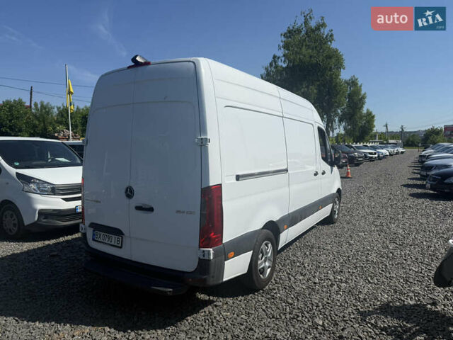 Белый Мерседес Sprinter, объемом двигателя 2.14 л и пробегом 318 тыс. км за 21000 $, фото 1 на Automoto.ua