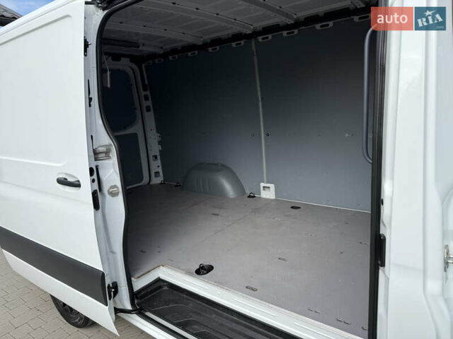 Белый Мерседес Sprinter, объемом двигателя 2.14 л и пробегом 304 тыс. км за 35000 $, фото 18 на Automoto.ua