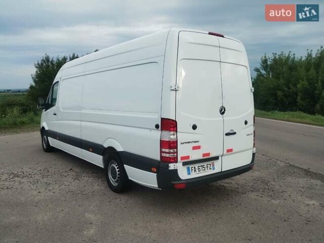 Белый Мерседес Sprinter, объемом двигателя 2.2 л и пробегом 262 тыс. км за 20800 $, фото 4 на Automoto.ua