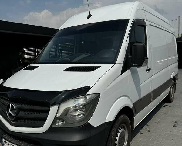 Белый Мерседес Sprinter, объемом двигателя 2.14 л и пробегом 210 тыс. км за 17600 $, фото 13 на Automoto.ua