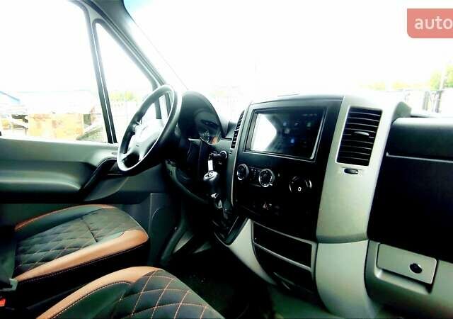 Белый Мерседес Sprinter, объемом двигателя 2.2 л и пробегом 250 тыс. км за 33999 $, фото 37 на Automoto.ua