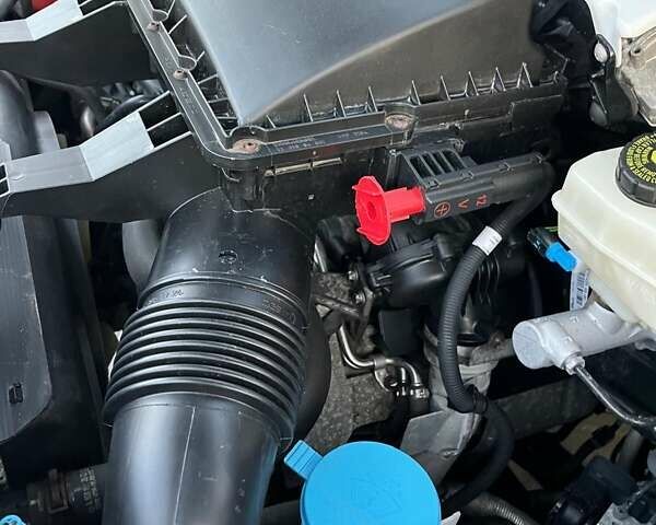 Белый Мерседес Sprinter, объемом двигателя 2.99 л и пробегом 330 тыс. км за 33500 $, фото 32 на Automoto.ua