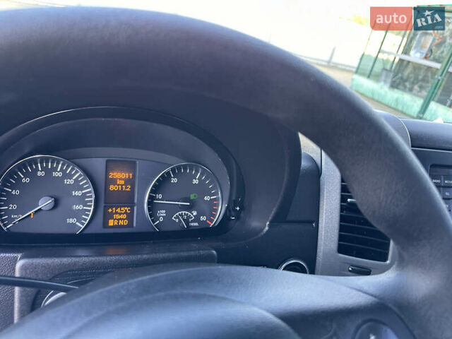 Белый Мерседес Sprinter, объемом двигателя 2.2 л и пробегом 258 тыс. км за 24300 $, фото 17 на Automoto.ua