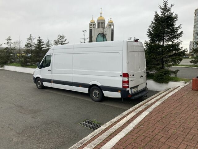 Белый Мерседес Sprinter, объемом двигателя 0.21 л и пробегом 260 тыс. км за 20200 $, фото 2 на Automoto.ua