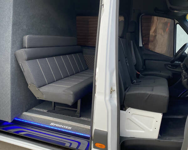 Белый Мерседес Sprinter, объемом двигателя 2.2 л и пробегом 520 тыс. км за 26500 $, фото 18 на Automoto.ua