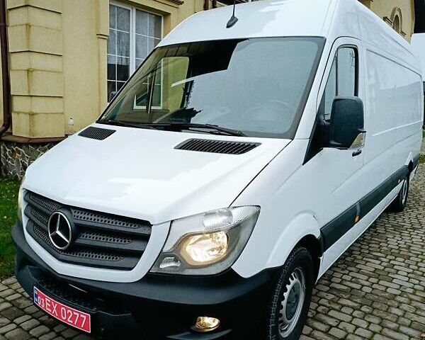 Белый Мерседес Sprinter, объемом двигателя 2.2 л и пробегом 272 тыс. км за 20900 $, фото 1 на Automoto.ua