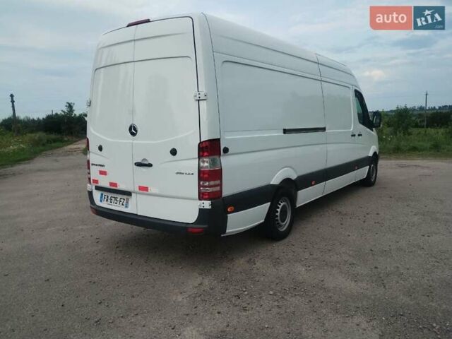 Белый Мерседес Sprinter, объемом двигателя 2.2 л и пробегом 262 тыс. км за 20800 $, фото 12 на Automoto.ua