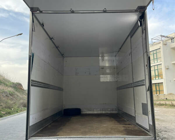 Белый Мерседес Sprinter, объемом двигателя 2.2 л и пробегом 280 тыс. км за 20900 $, фото 69 на Automoto.ua