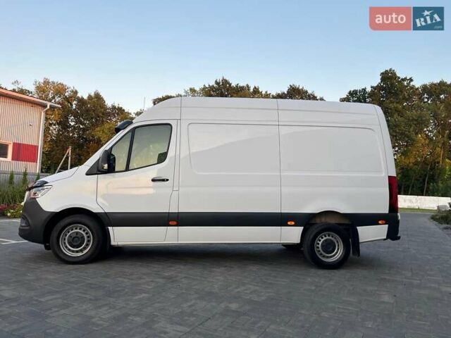Белый Мерседес Sprinter, объемом двигателя 2.99 л и пробегом 330 тыс. км за 33500 $, фото 6 на Automoto.ua
