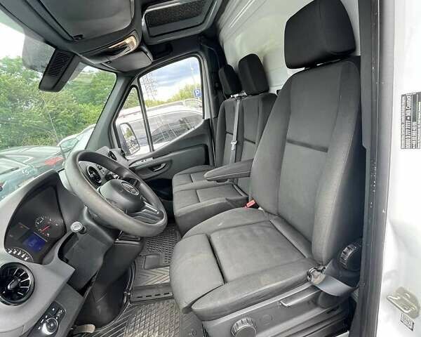 Белый Мерседес Sprinter, объемом двигателя 2.14 л и пробегом 282 тыс. км за 19500 $, фото 8 на Automoto.ua