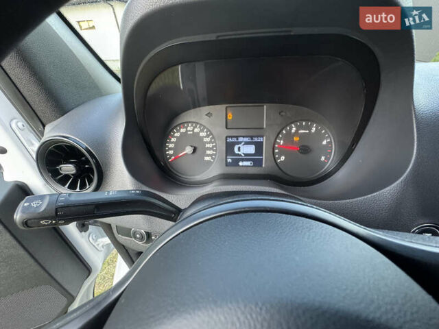 Білий Мерседес Sprinter, об'ємом двигуна 2.2 л та пробігом 259 тис. км за 32800 $, фото 52 на Automoto.ua