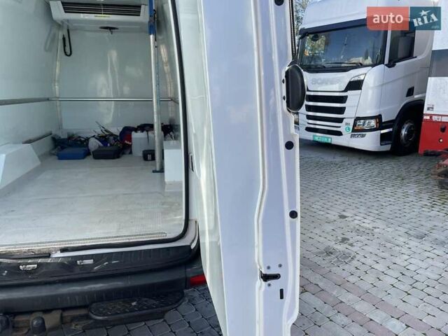 Белый Мерседес Sprinter, объемом двигателя 3 л и пробегом 517 тыс. км за 31800 $, фото 8 на Automoto.ua