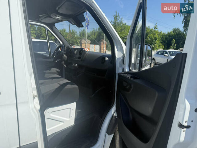 Белый Мерседес Sprinter, объемом двигателя 2.14 л и пробегом 318 тыс. км за 21000 $, фото 11 на Automoto.ua