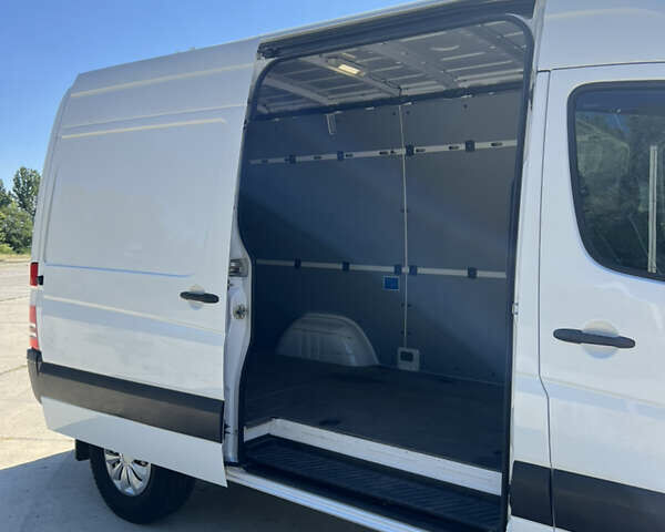 Білий Мерседес Sprinter, об'ємом двигуна 2.99 л та пробігом 160 тис. км за 27000 $, фото 9 на Automoto.ua
