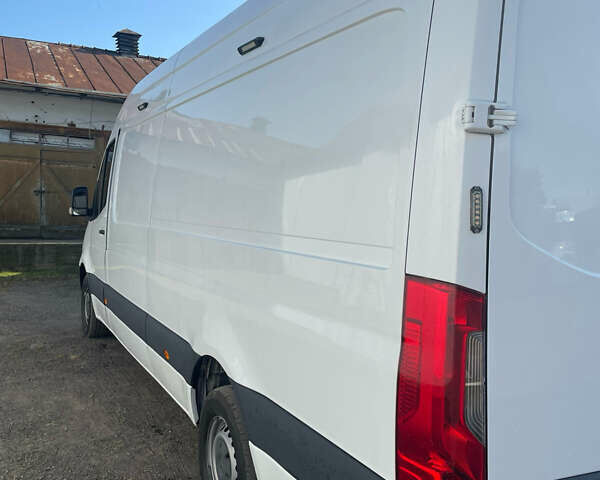 Белый Мерседес Sprinter, объемом двигателя 2.2 л и пробегом 256 тыс. км за 22690 $, фото 8 на Automoto.ua