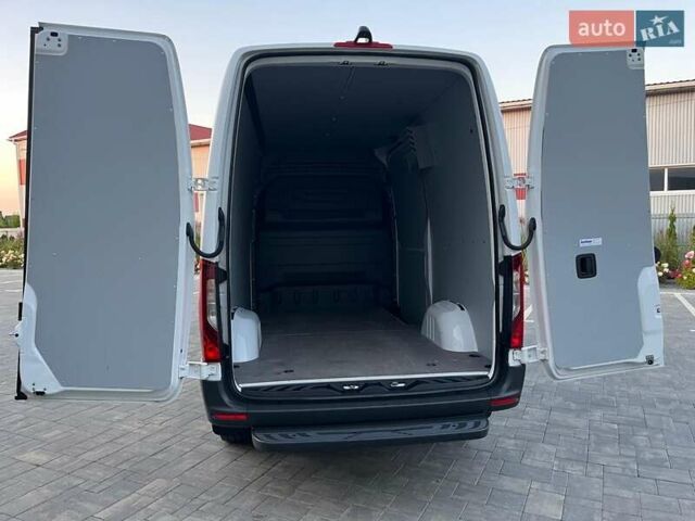 Белый Мерседес Sprinter, объемом двигателя 2.99 л и пробегом 330 тыс. км за 33500 $, фото 38 на Automoto.ua
