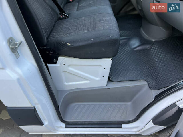 Белый Мерседес Sprinter, объемом двигателя 2.2 л и пробегом 388 тыс. км за 17200 $, фото 19 на Automoto.ua