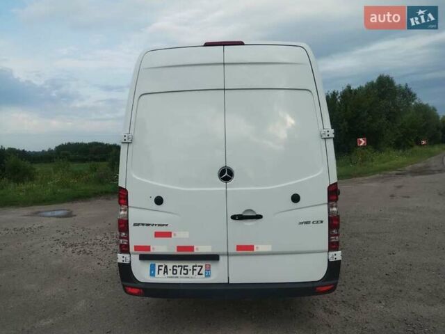 Белый Мерседес Sprinter, объемом двигателя 2.2 л и пробегом 262 тыс. км за 20800 $, фото 5 на Automoto.ua