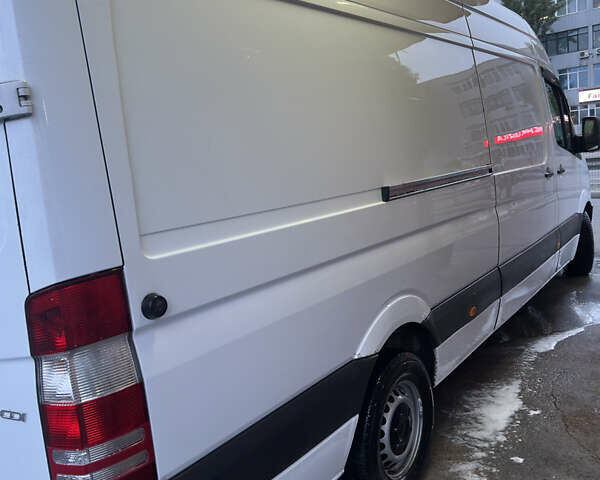 Белый Мерседес Sprinter, объемом двигателя 2.2 л и пробегом 4 тыс. км за 23500 $, фото 28 на Automoto.ua