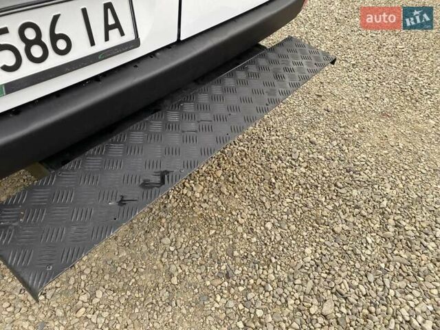 Білий Мерседес Sprinter, об'ємом двигуна 2.14 л та пробігом 368 тис. км за 26750 $, фото 30 на Automoto.ua