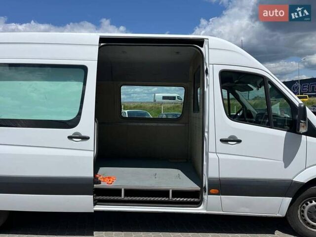 Белый Мерседес Sprinter, объемом двигателя 2.2 л и пробегом 230 тыс. км за 20900 $, фото 5 на Automoto.ua