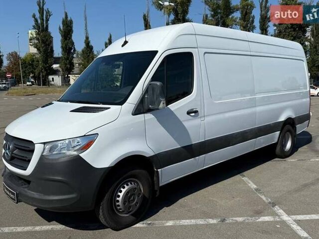 Белый Мерседес Sprinter, объемом двигателя 2.99 л и пробегом 164 тыс. км за 40999 $, фото 2 на Automoto.ua