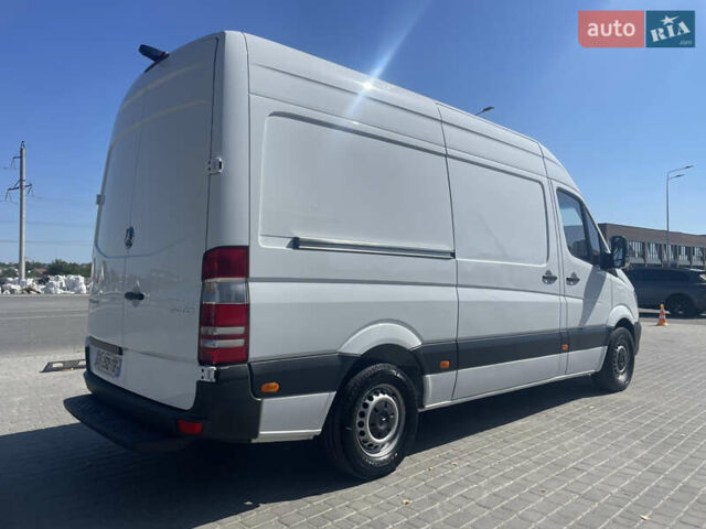 Белый Мерседес Sprinter, объемом двигателя 0 л и пробегом 350 тыс. км за 18000 $, фото 4 на Automoto.ua