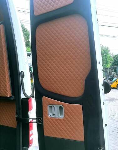 Белый Мерседес Sprinter, объемом двигателя 2.2 л и пробегом 250 тыс. км за 33999 $, фото 9 на Automoto.ua