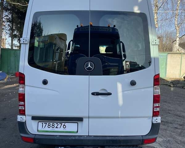 Белый Мерседес Sprinter, объемом двигателя 0 л и пробегом 200 тыс. км за 25898 $, фото 16 на Automoto.ua