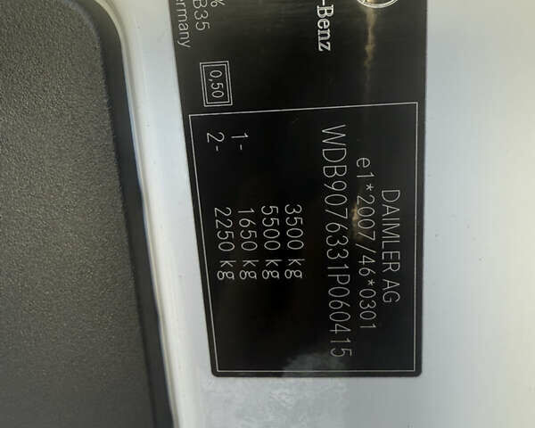 Белый Мерседес Sprinter, объемом двигателя 2.14 л и пробегом 318 тыс. км за 21000 $, фото 6 на Automoto.ua