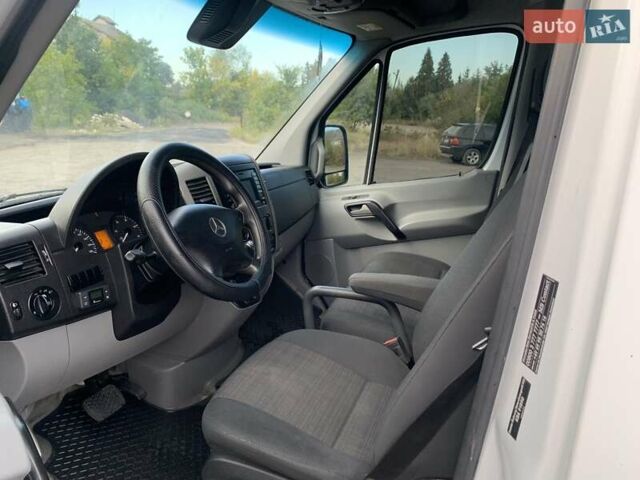 Белый Мерседес Sprinter, объемом двигателя 2.14 л и пробегом 232 тыс. км за 29999 $, фото 9 на Automoto.ua