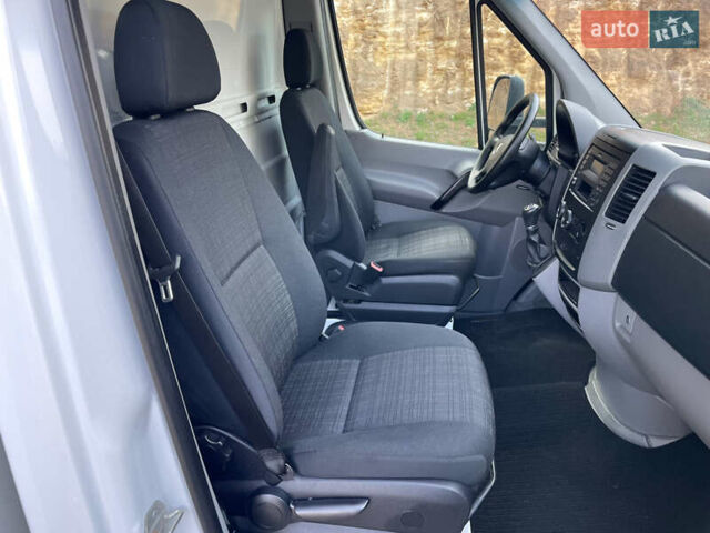Белый Мерседес Sprinter, объемом двигателя 2.2 л и пробегом 280 тыс. км за 20900 $, фото 34 на Automoto.ua